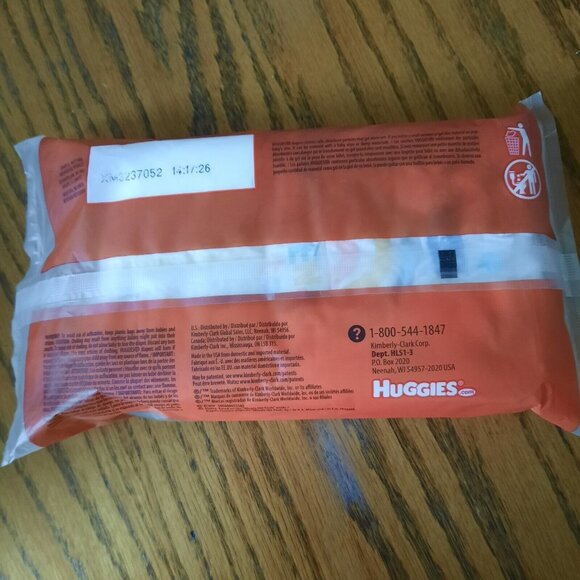 Huggies Diapers Snugglers Travel Pack 3 Diapers Size 1 Winnie The Pooh - Picture 3 of 3